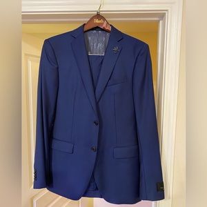 Brand New John Varvatos Slim Fit Solid Wool Suit